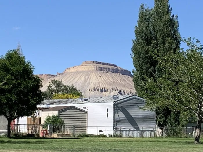 Candlewood Park Picture 10