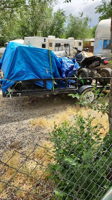 Grand Rivers Mobile Home Park Picture 5