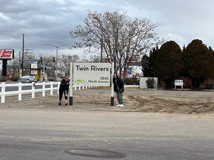 Twin Rivers Picture 1