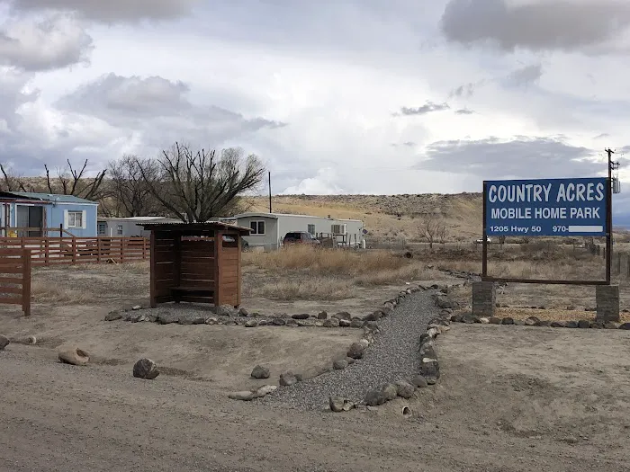 Country Acres Mobile Home Park Picture 3
