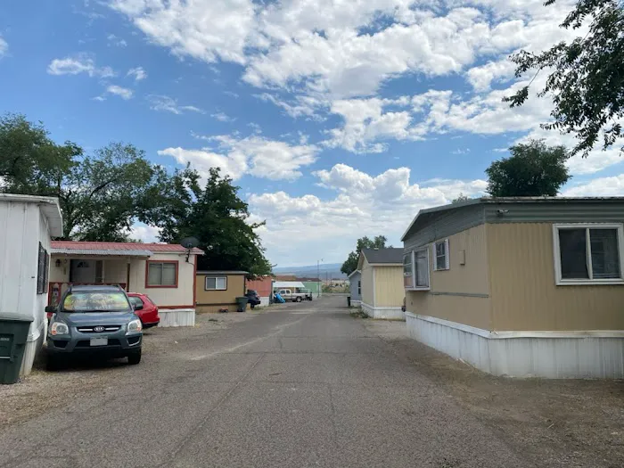 Westlake Mobile Home Park Picture 8