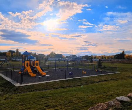 Hidden Lake Manufactured Home Community