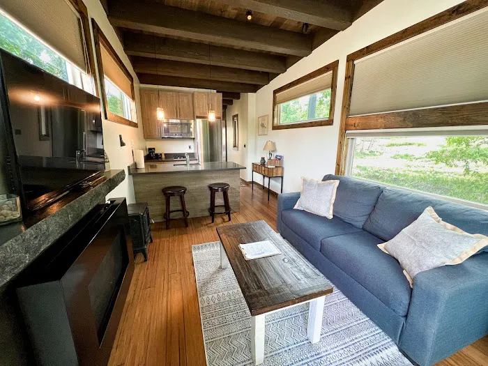 Cedar Creek Lodging & RV Park Picture 7