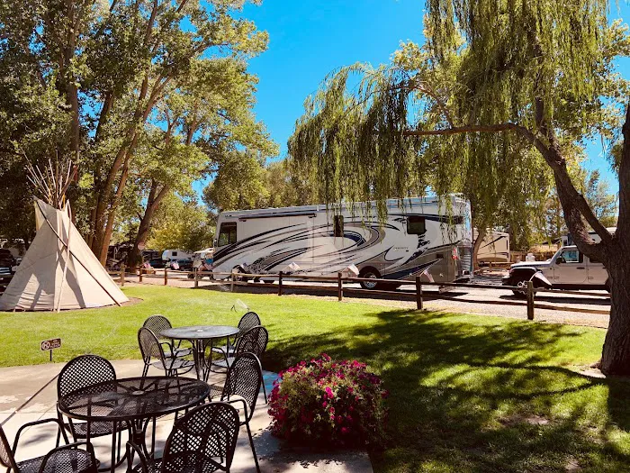 Riverbend RV Park and Cabins Picture 9