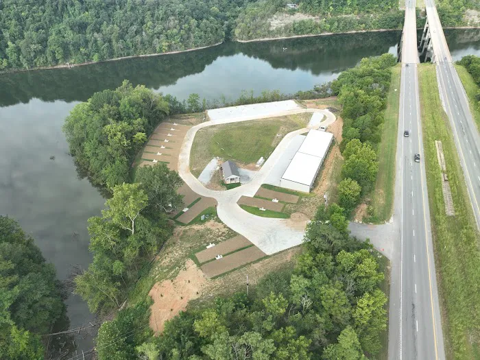 Belle Pointe Park - RV Park Picture 3