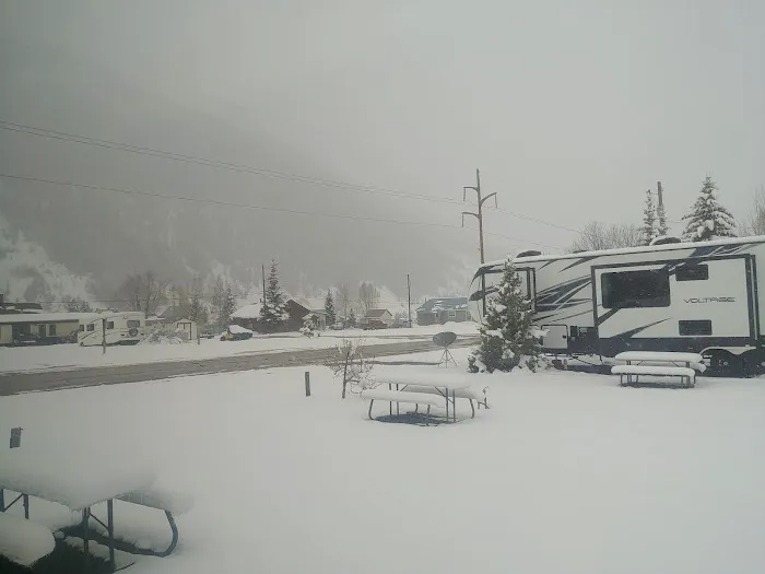 Silverton Lakes South RV Park & Cabins Picture 7