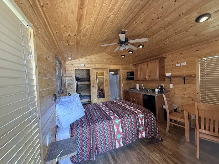 Silverton Lakes RV Park and Cabins Picture 2