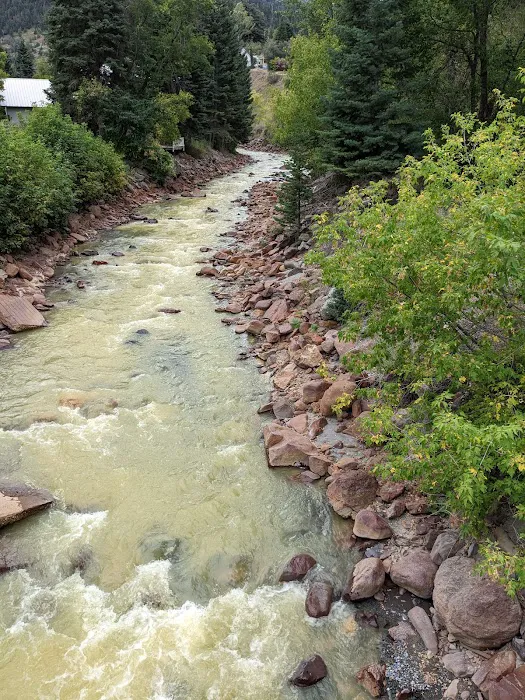 4J+1+1 RV Park Picture 9