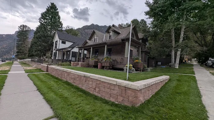 4J+1+1 RV Park Picture 5