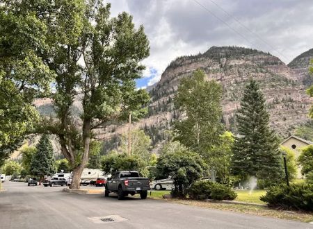 4J+1+1 RV Park
