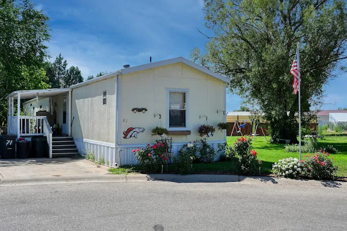 Collins Aire Mobile Home Park Picture 6