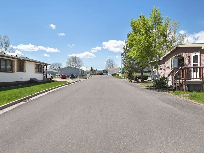 Alpine Vista Village Picture 6