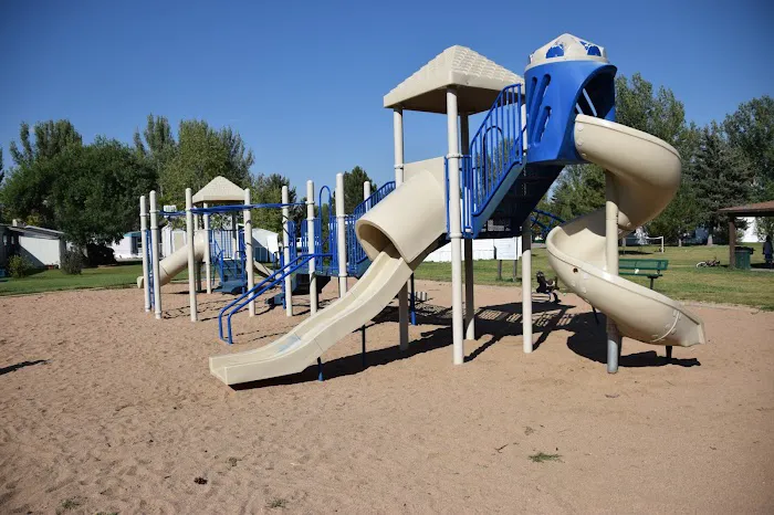 Harmony Village Manufactured Home Community Picture 10