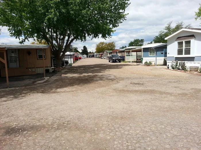 Paradise Village Mobile Home Picture 4