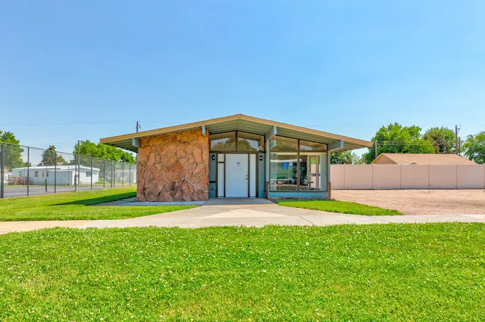 Country Estates Mobile Home Park Picture 4