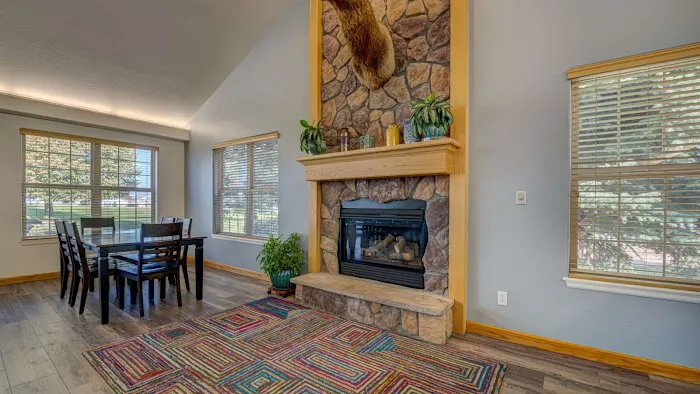 Eagle Crest Picture 9