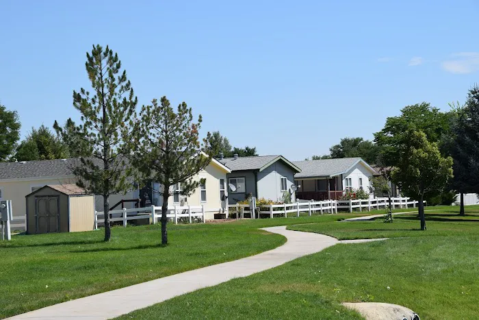 Longview Manufactured Home Community Picture 1