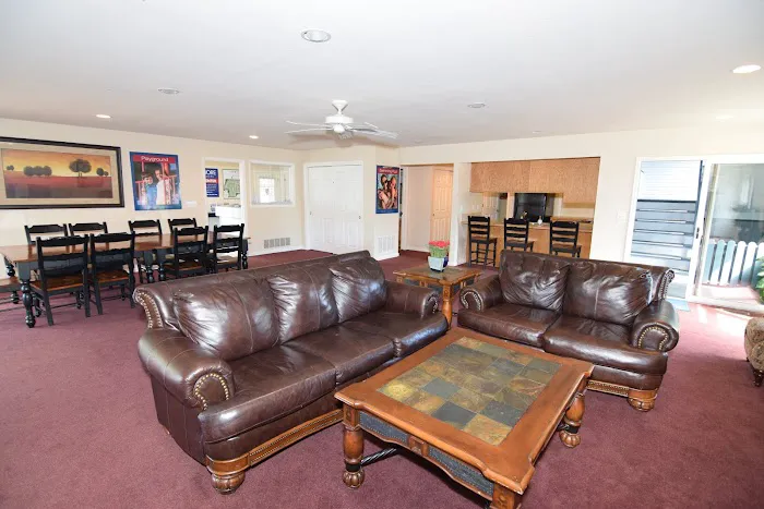 Villa West Manufactured Home Community Picture 8