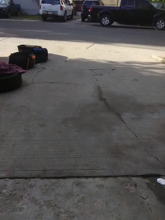 Woodlands East Picture 6