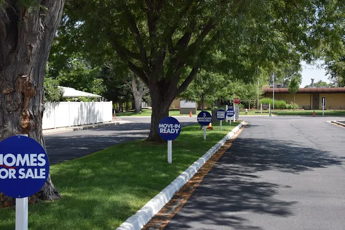 Countryside Village Of Longmont Manufactured Home Community Picture 6