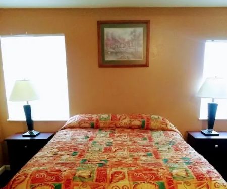 Countrywood Inn & RV Park