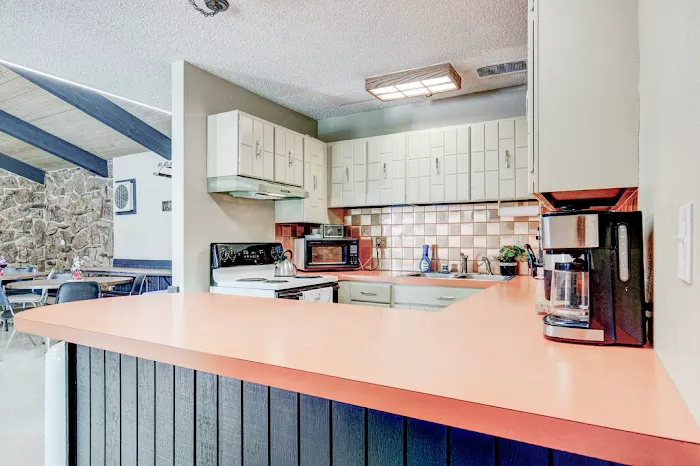 Mountain View Picture 6