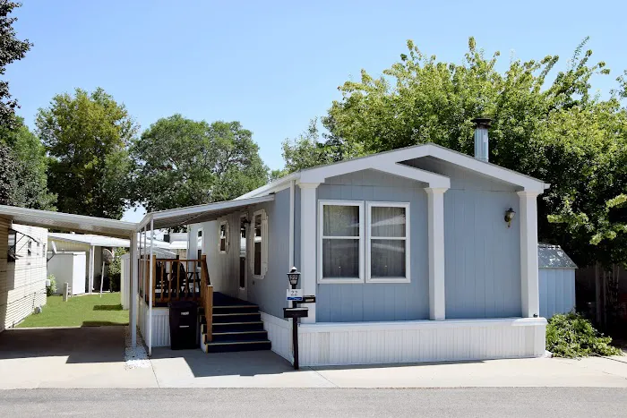 Grand Meadow Manufactured Home Community Picture 4