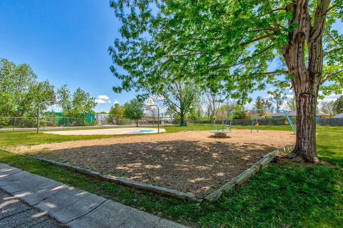 Lafayette Gardens Picture 9