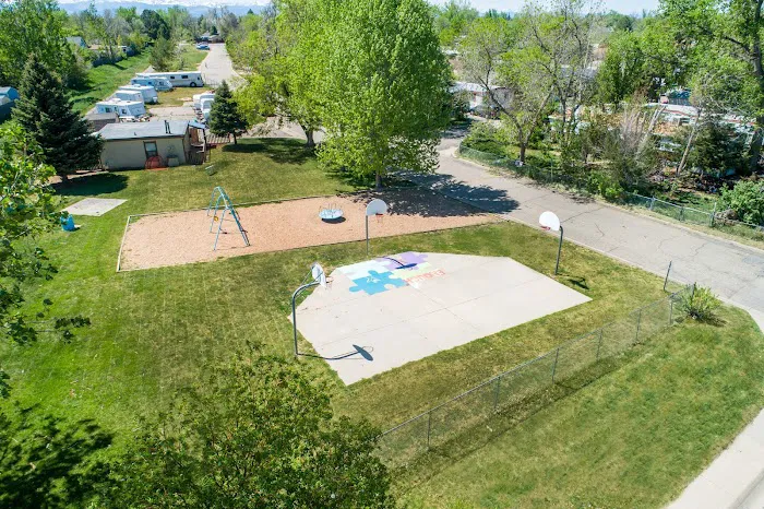 Lafayette Gardens Picture 3