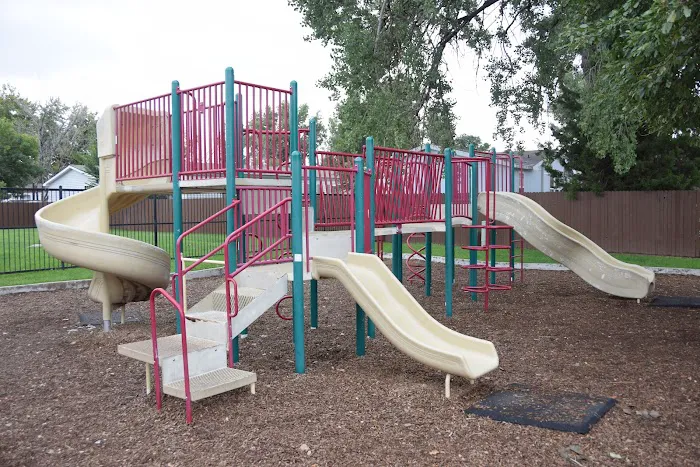 Wikiup Manufactured Home Community Picture 4