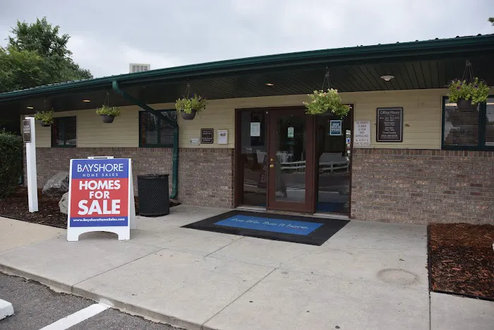 Wikiup Manufactured Home Community Picture 3