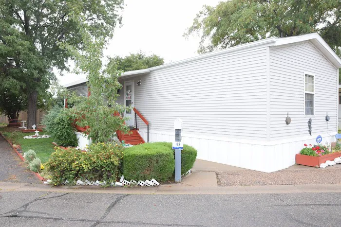 Thornton Estates Manufactured Home Community Picture 2