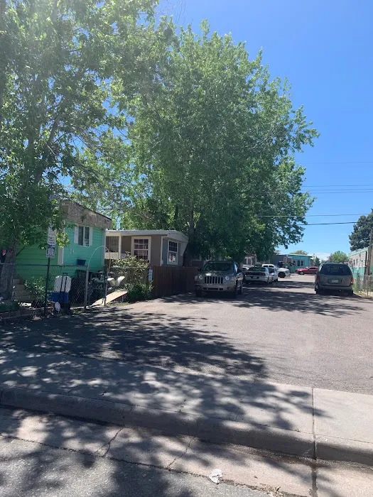Mile High Mobile Home Park Picture 8