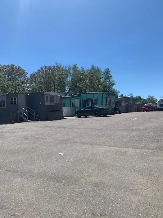 Mile High Mobile Home Park Picture 5