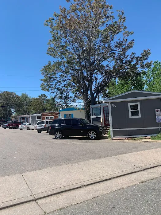 Mile High Mobile Home Park Picture 4
