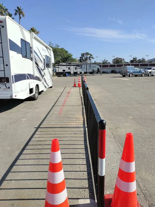 Earl Warren RV Park Picture 4