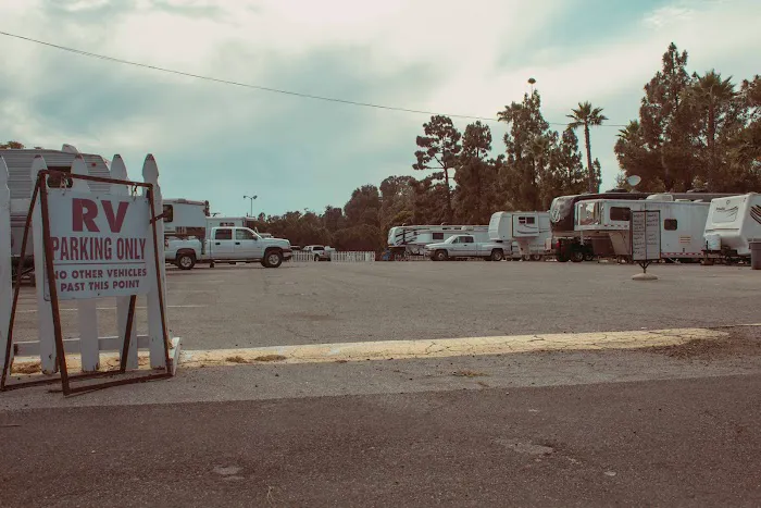 Earl Warren RV Park Picture 5