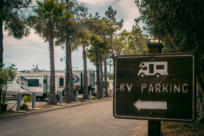 Earl Warren RV Park Picture 8