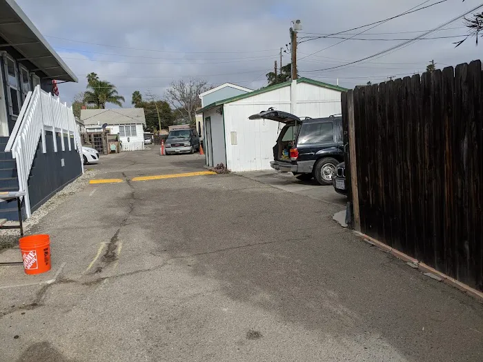 Holiday Mobilehome Park Picture 1