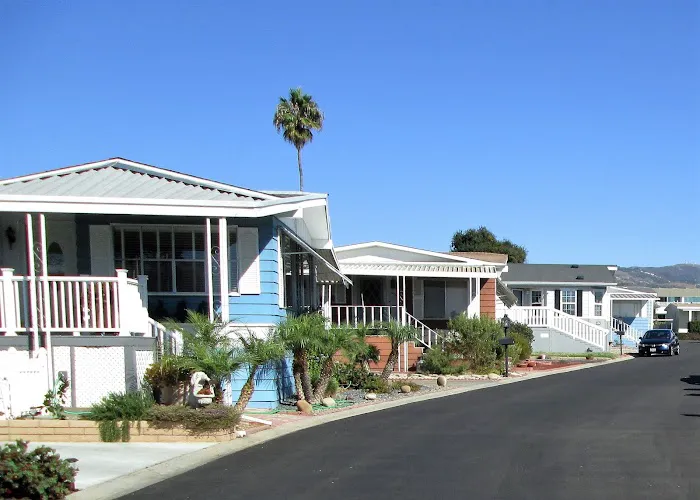 Vista De Santa Barbara Mobile Home Park Picture 4