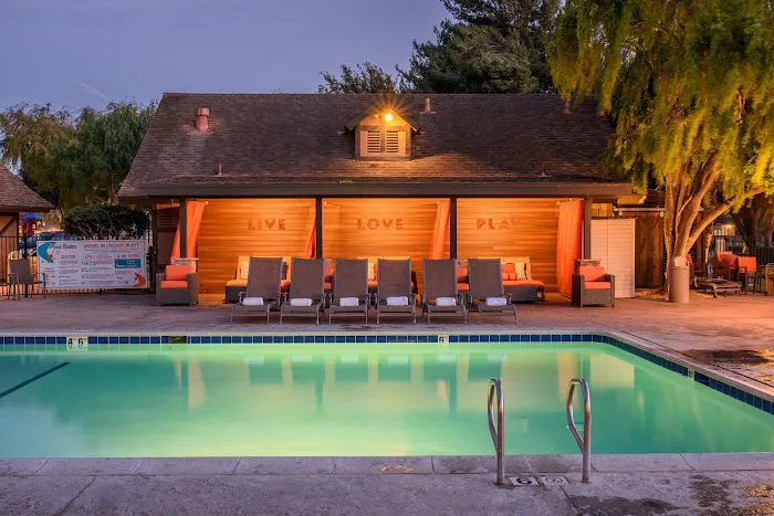 Flying Flags RV Resort & Campground Picture 6