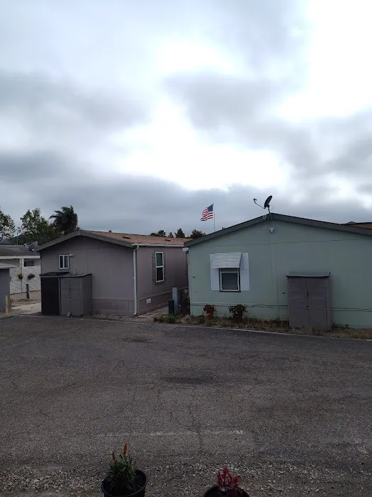 Palm Mobile Home Park Picture 5