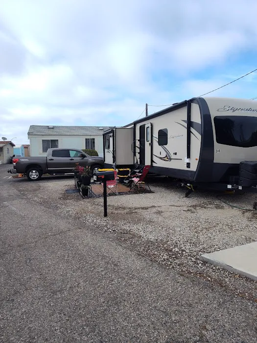 Palm Mobile Home Park Picture 3