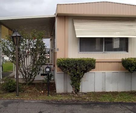 Town & Country Mobile Home Est