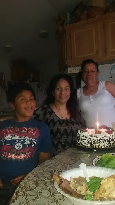 Airport Mobile Home Park Picture 2