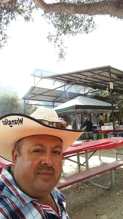 Airport Mobile Home Park Picture 8