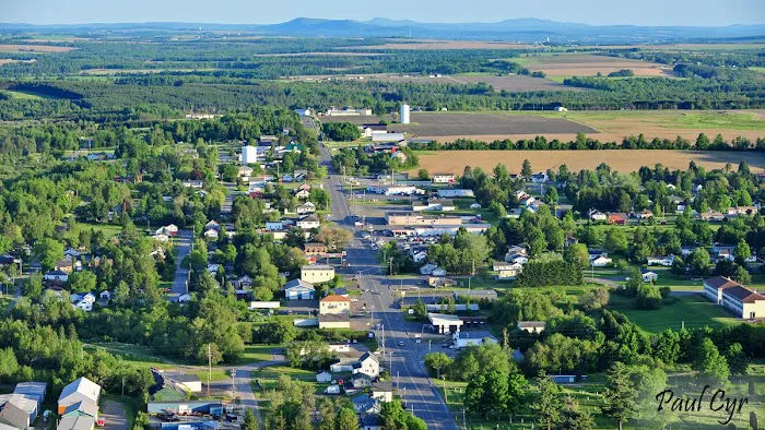 Caribou Stream Picture 8