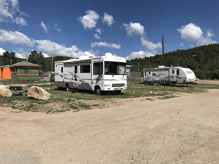 Peak to Peak RV Park Picture 4