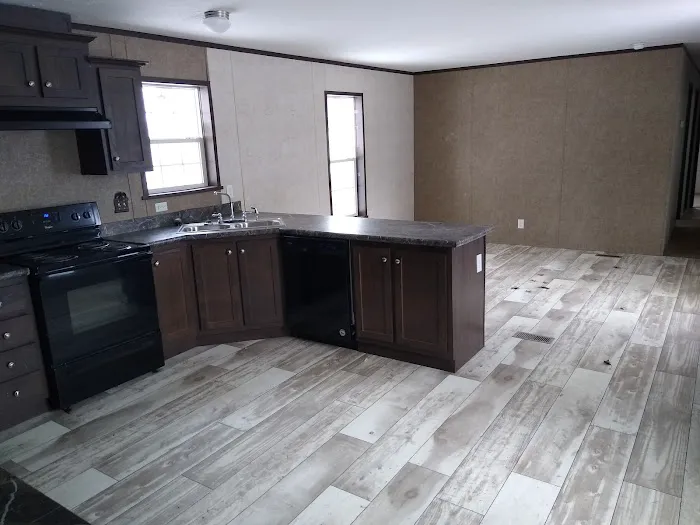 Northand Square Mobile Home Park Picture 9