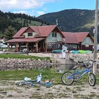 Yellowstone Holiday Resort ico